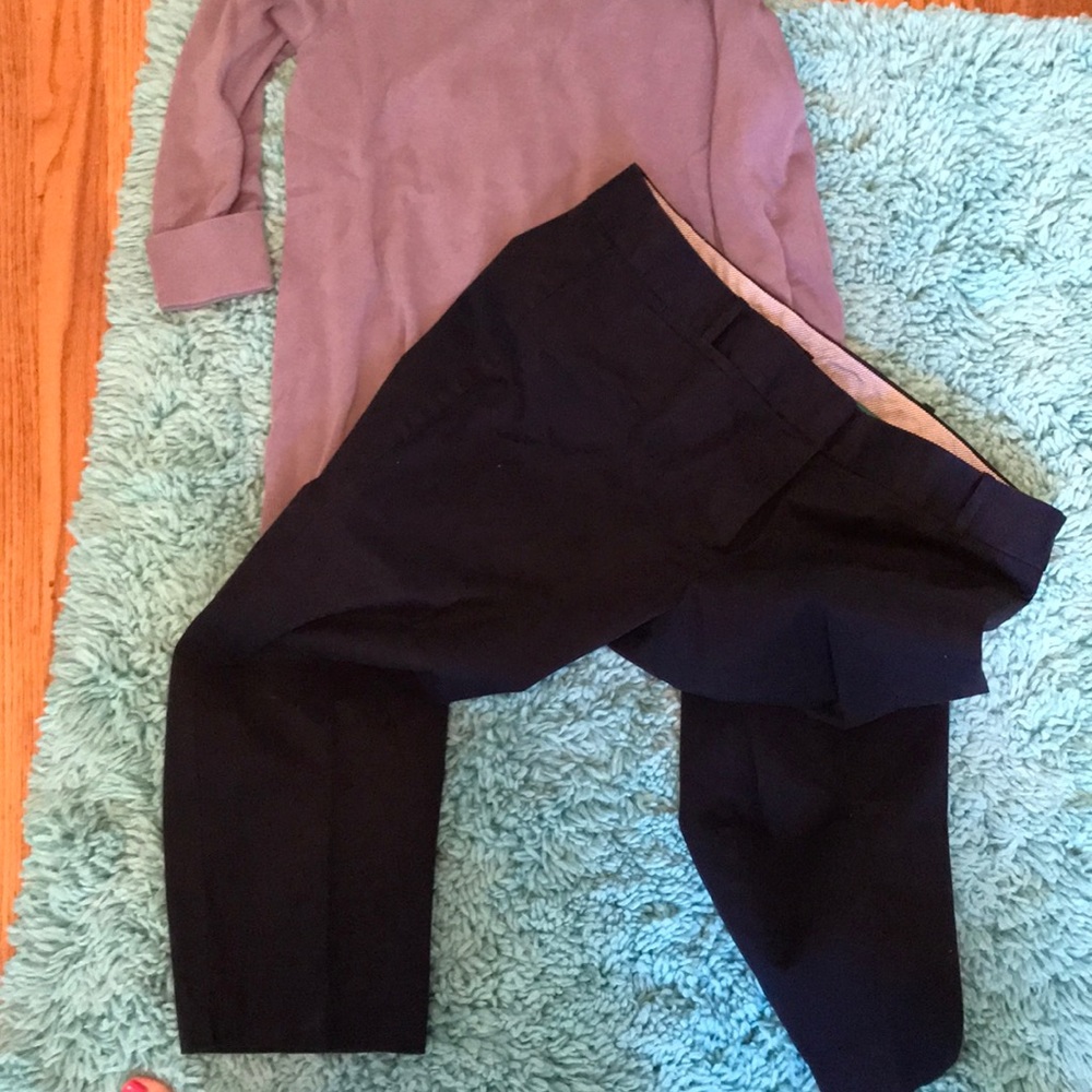 Navy Capri pants